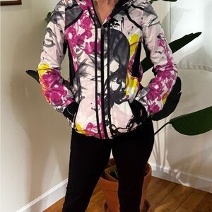 ULULEMON 4 UNICORN TEARS DOWNTIME JACKET LIMITED ED Retro Best Ever Print -